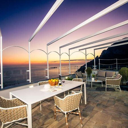 VILLA LA TAGLIATA spectacular jacuzzi hot tub amazing view&private parking garage Positano Exterior foto