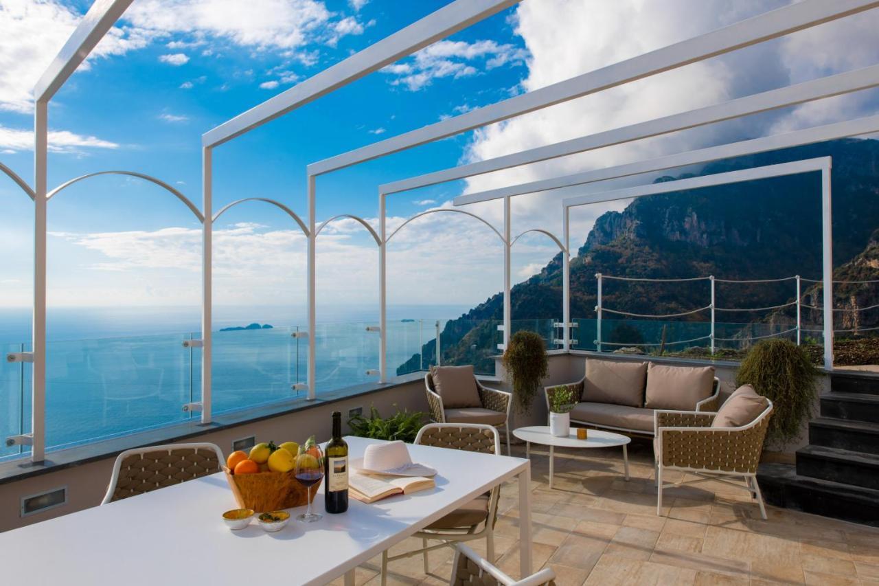VILLA LA TAGLIATA spectacular jacuzzi hot tub amazing view&private parking garage Positano Exterior foto
