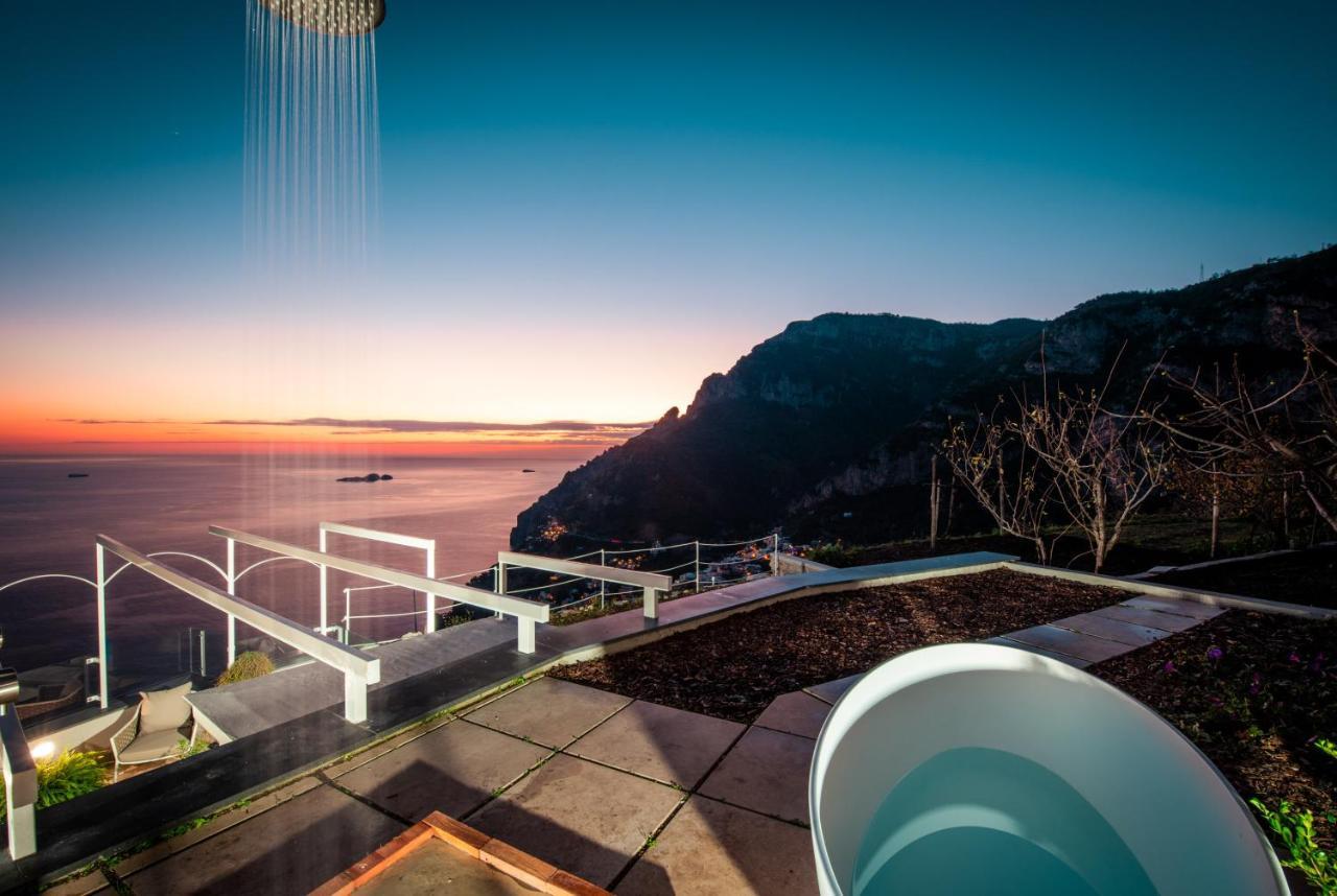 VILLA LA TAGLIATA spectacular jacuzzi hot tub amazing view&private parking garage Positano Exterior foto