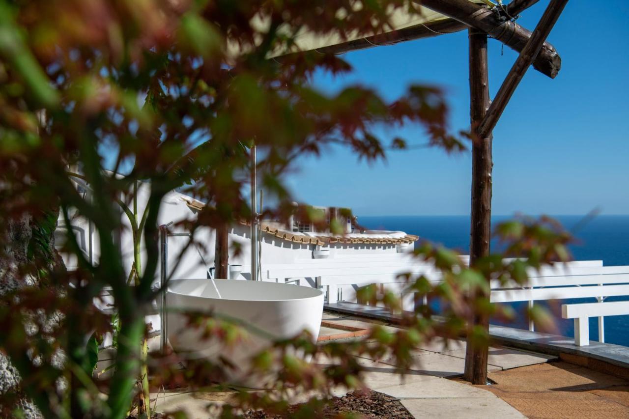 VILLA LA TAGLIATA spectacular jacuzzi hot tub amazing view&private parking garage Positano Exterior foto