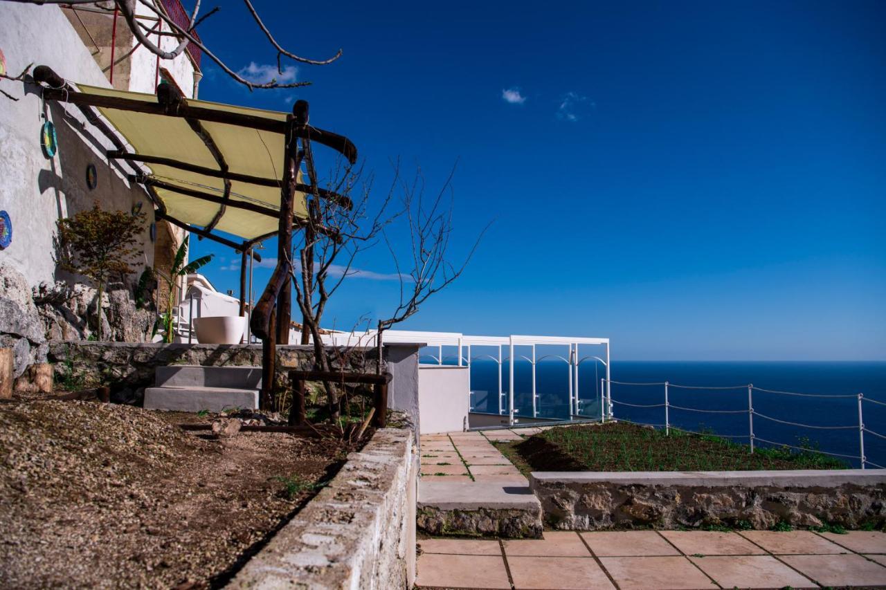 VILLA LA TAGLIATA spectacular jacuzzi hot tub amazing view&private parking garage Positano Exterior foto