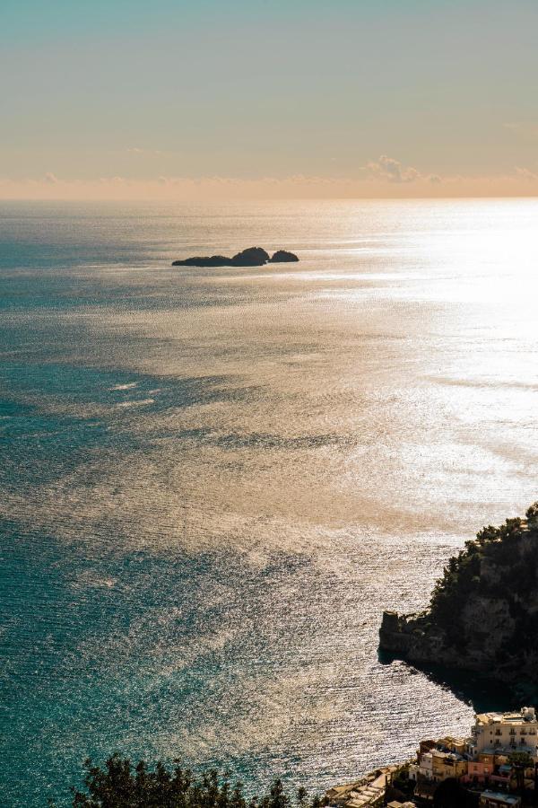 VILLA LA TAGLIATA spectacular jacuzzi hot tub amazing view&private parking garage Positano Exterior foto