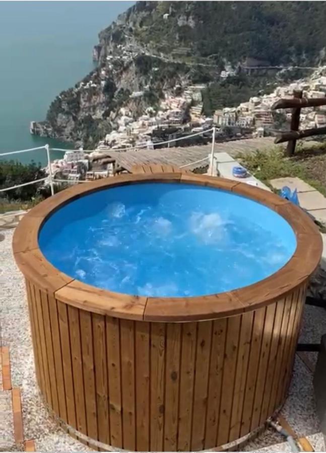 VILLA LA TAGLIATA spectacular jacuzzi hot tub amazing view&private parking garage Positano Exterior foto
